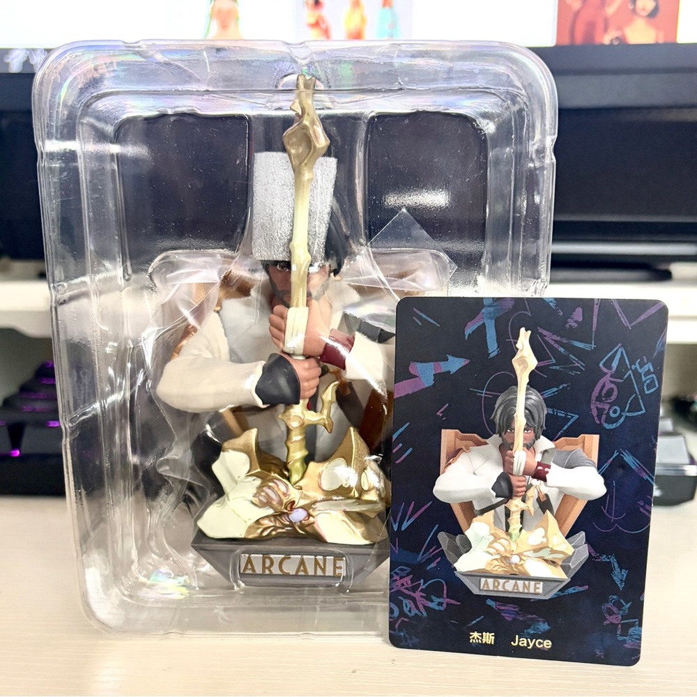 Arcane Jayce Collectible Figure with Card